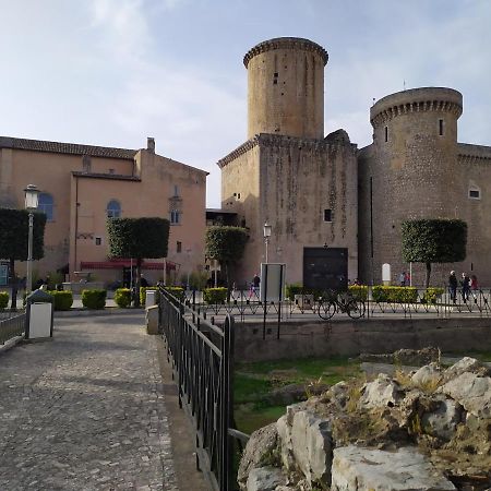 Casa Flora Fondi Centro Storico Daire Dış mekan fotoğraf